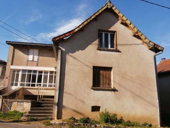 Maison ancienne à vendre, 5 pièces - Lugny 71260