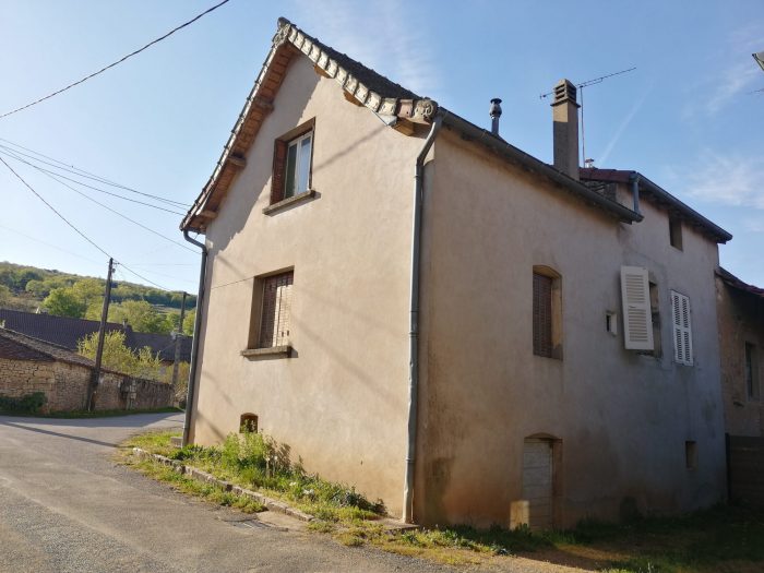 Maison ancienne à vendre, 5 pièces - Lugny 71260