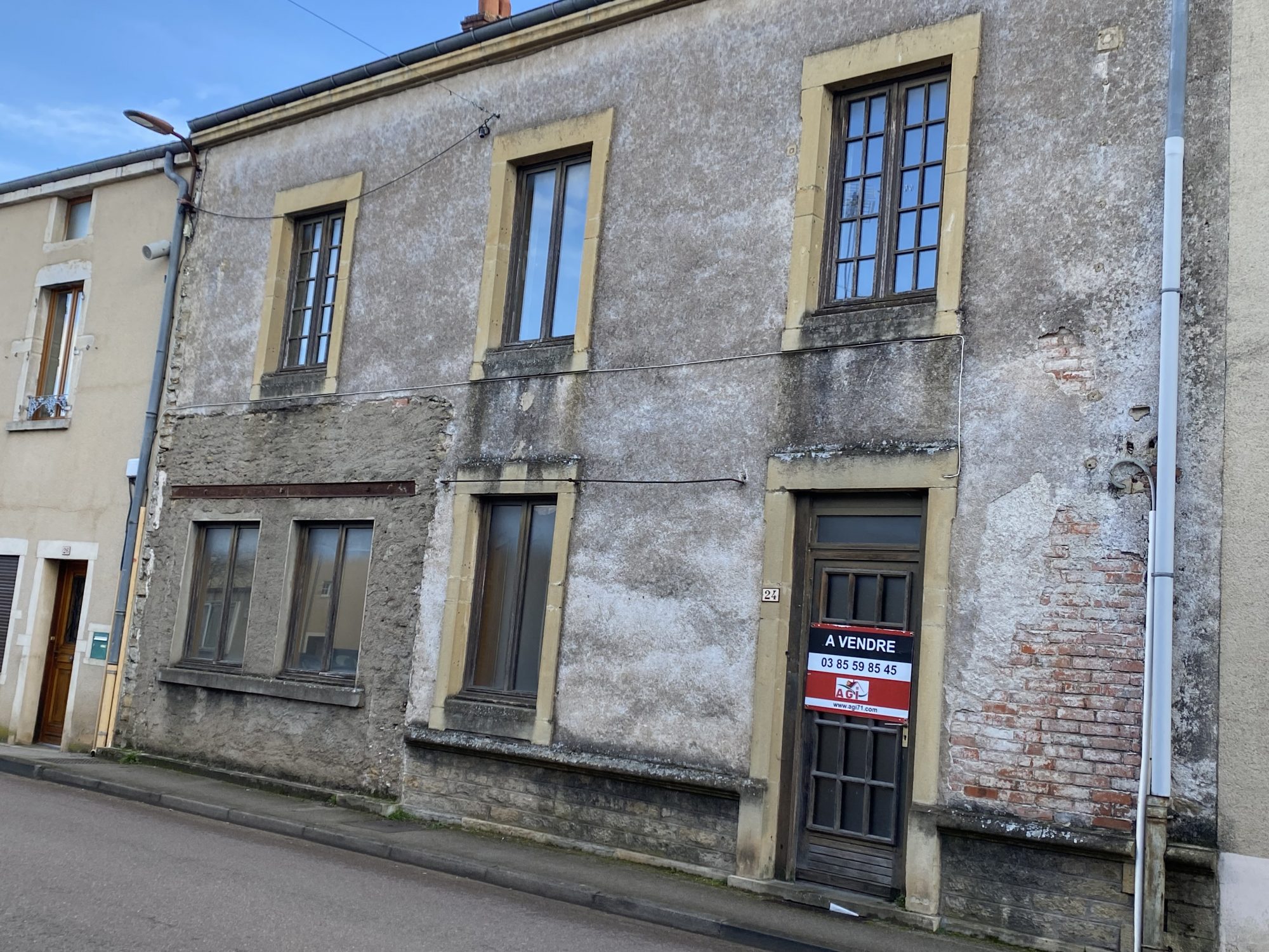 Vente Maison 111m² 5 Pièces à Salornay-sur-Guye (71250) - Agi 71