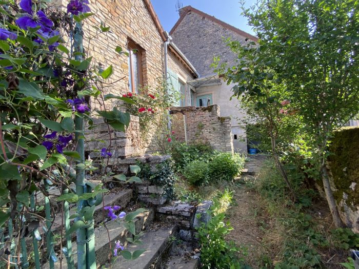 Maison ancienne à vendre, 6 pièces - Savigny-sur-Grosne 71460