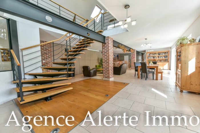 Maison individuelle à vendre, 10 pièces - Le Doulieu 59940