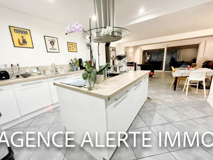 Maison à vendre, 4 pièces - Marcq-en-Barœul 59700