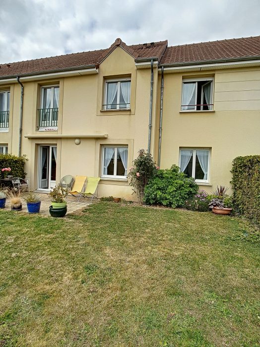 Maison mitoyenne 2 côtés à vendre, 4 pièces - Le Neubourg 27110