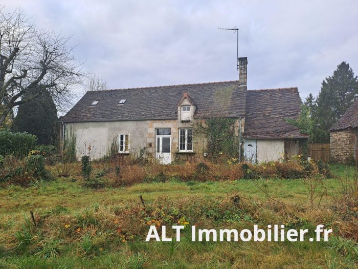 Normandie, maison et dépendance sur terrain constructible de 2514 m2