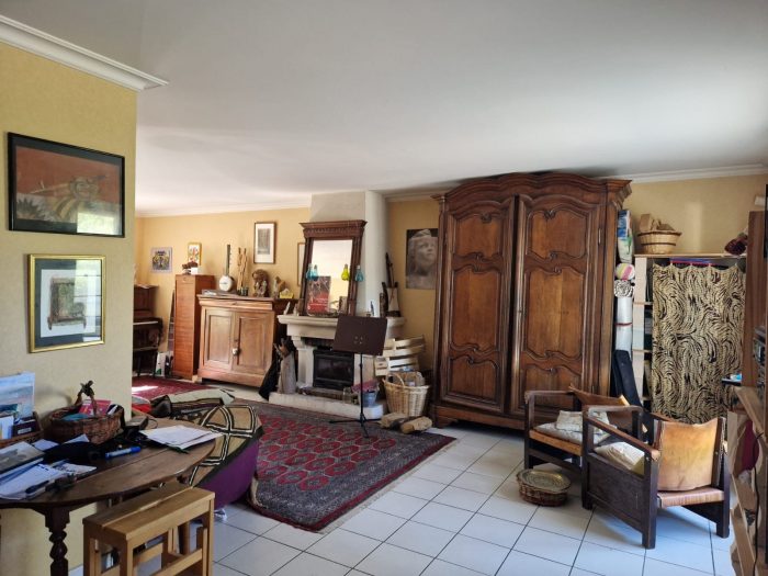 Maison traditionnelle à vendre, 6 pièces - Saint-Cyr-sur-Loire 37540