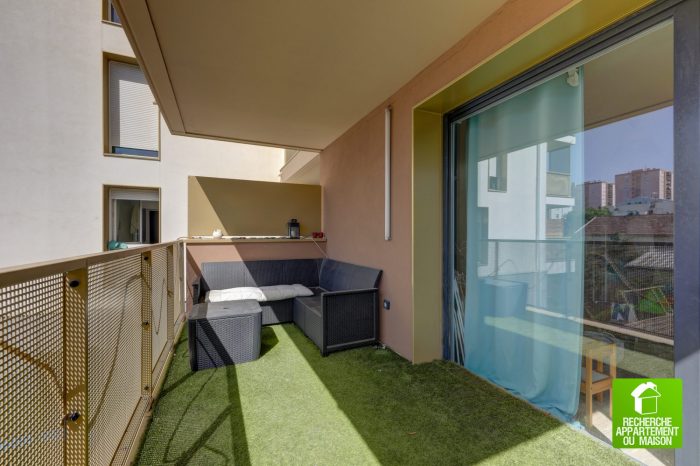 Appartement à vendre, 4 pièces - Bron 69500