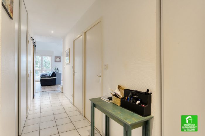 Appartement à vendre, 3 pièces - Saint-Genis-les-Ollières 69290