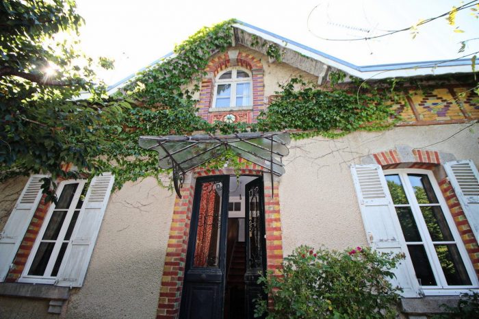 Maison individuelle à vendre, 10 pièces - Guéret 23000