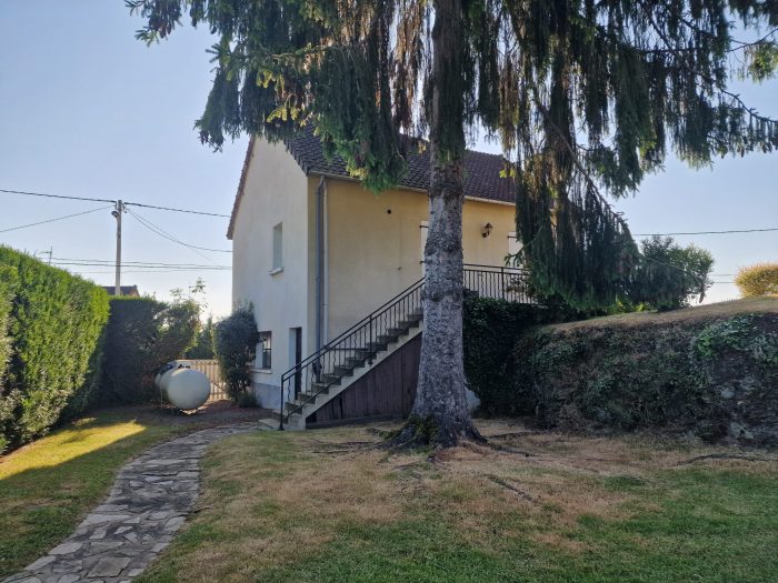 Maison traditionnelle à vendre, 8 pièces - Sazeray 36160