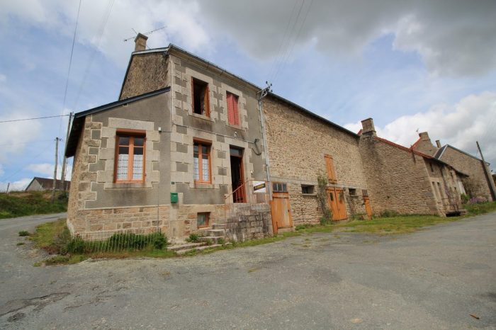 Old house for sale, 4 rooms - Roches 23270
