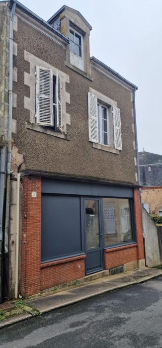 Semi-detached house 1 side for sale, 10 rooms - Sainte-Sévère-sur-Indre 36160