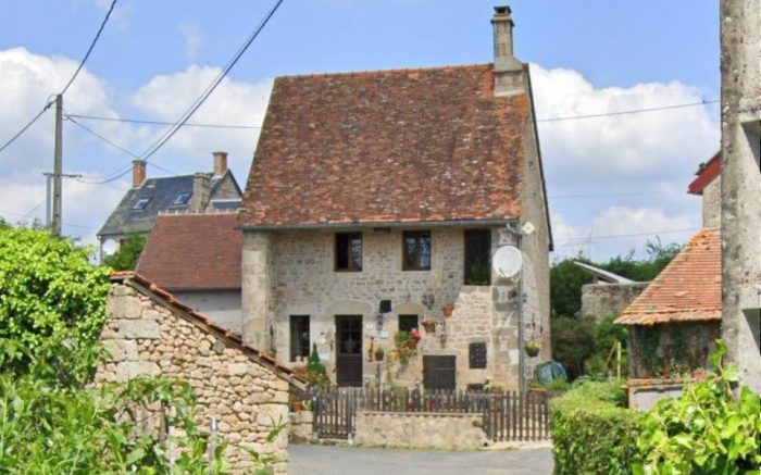 Old house for sale, 4 rooms - Saint-Silvain-sous-Toulx 23140