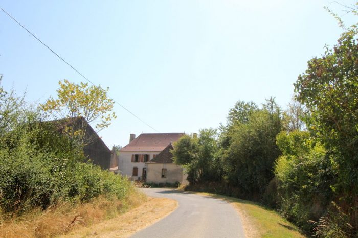 Maison ancienne à vendre, 8 pièces - Aigurande 36140