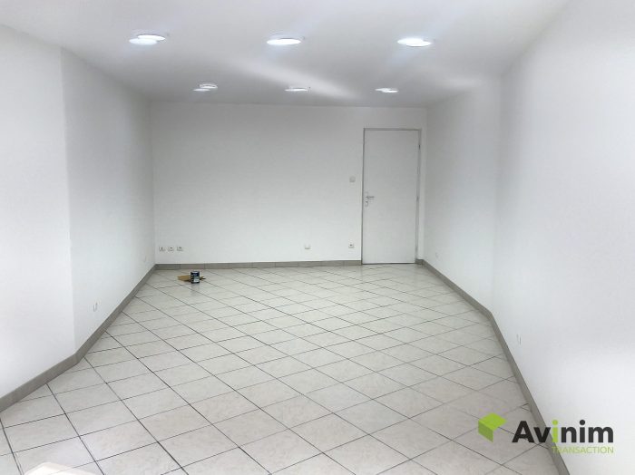 Local commercial à louer, 47 m² - Remiremont 88200