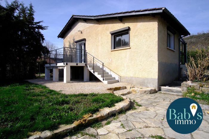 Maison individuelle à louer, 3 pièces - Figeac 46100