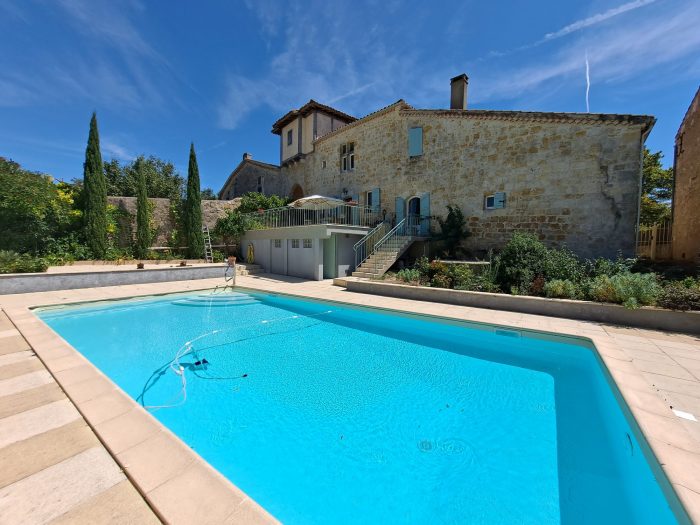 Charmante Maison de Village en Pierre avec Piscine