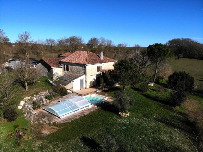 Charming Gascon property with pool and views on 7.5 hectares of organic land.