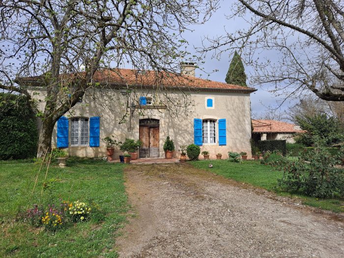 Charming Gascon Property with Pool and Outbuilding.