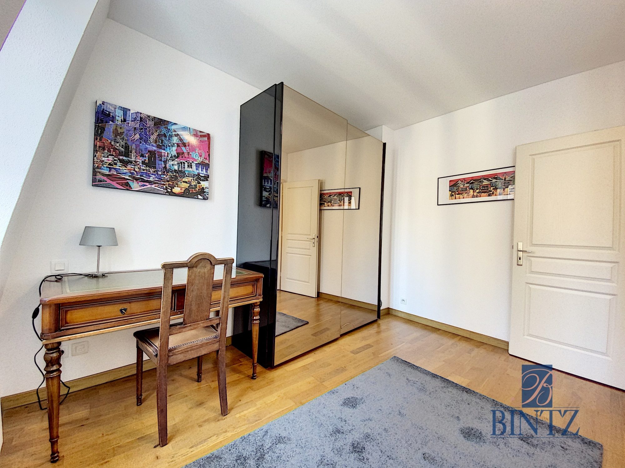 T3 MEUBLÉ HYPER-CENTRE VUE CATHÉDRALE - location appartement meublé Strasbourg - Bintz Immobilier - 14