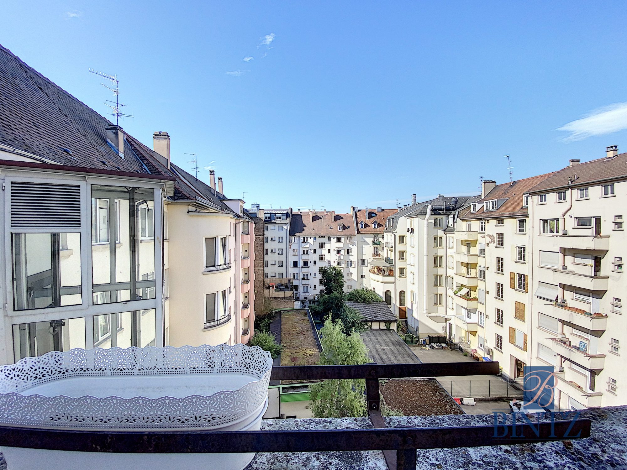 BEAU 2 PIÈCES AVEC BALCONS KRUTENAU - location appartement Strasbourg - Bintz Immobilier - 12