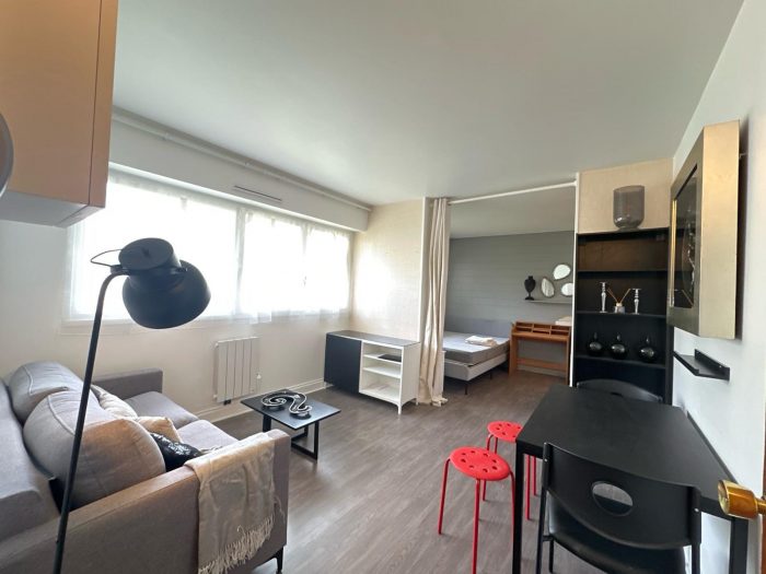 Location annuelle Appartement PUTEAUX 92800 Hauts de Seine FRANCE