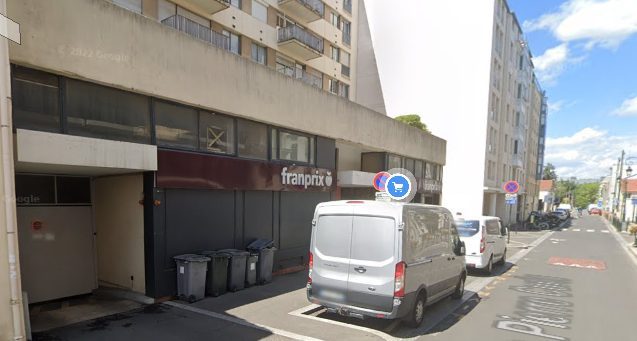 Location annuelle Garage/Parking PUTEAUX 92800 Hauts de Seine FRANCE