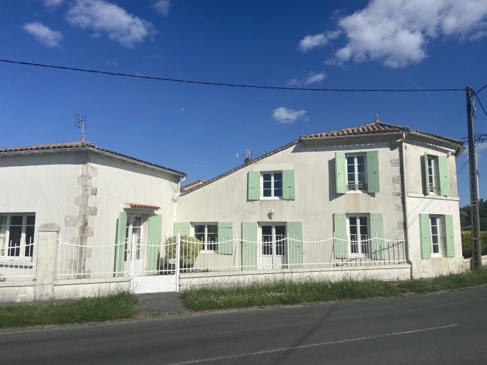 Vente Maison/Villa COZES 17120 Charente Maritime FRANCE