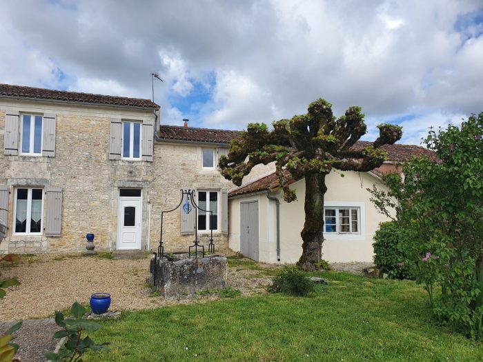 Vente Maison/Villa MONTPELLIER-DE-MEDILLAN 17260 Charente Maritime FRANCE