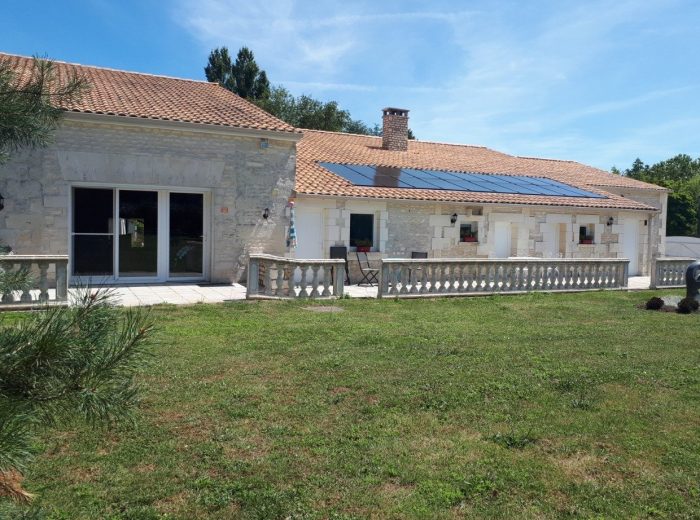 Vente Maison/Villa COZES 17120 Charente Maritime FRANCE