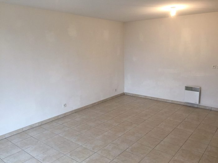 Appartement à louer, 3 pièces - Raismes 59590