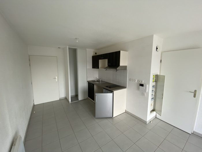 Appartement à louer, 2 pièces - Hénin-Beaumont 62110