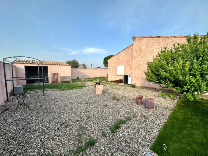 Photo Villa de 129m² avec piscine et garage! image 22/24