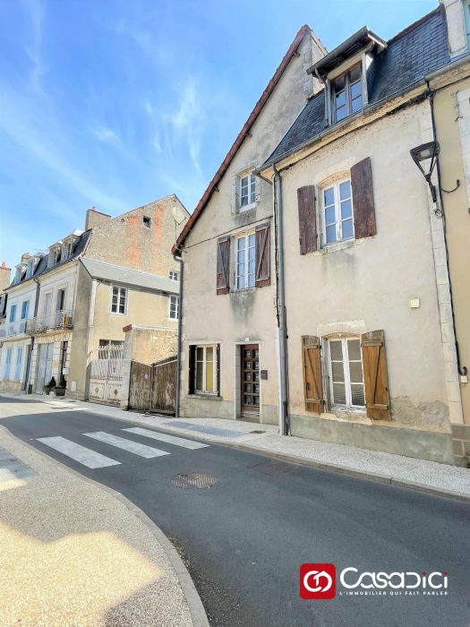 Maison ancienne à vendre, 7 pièces - La Charité-sur-Loire 58400