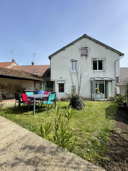 Maison mitoyenne 2 côtés à vendre, 3 pièces - Sougy-sur-Loire 58300