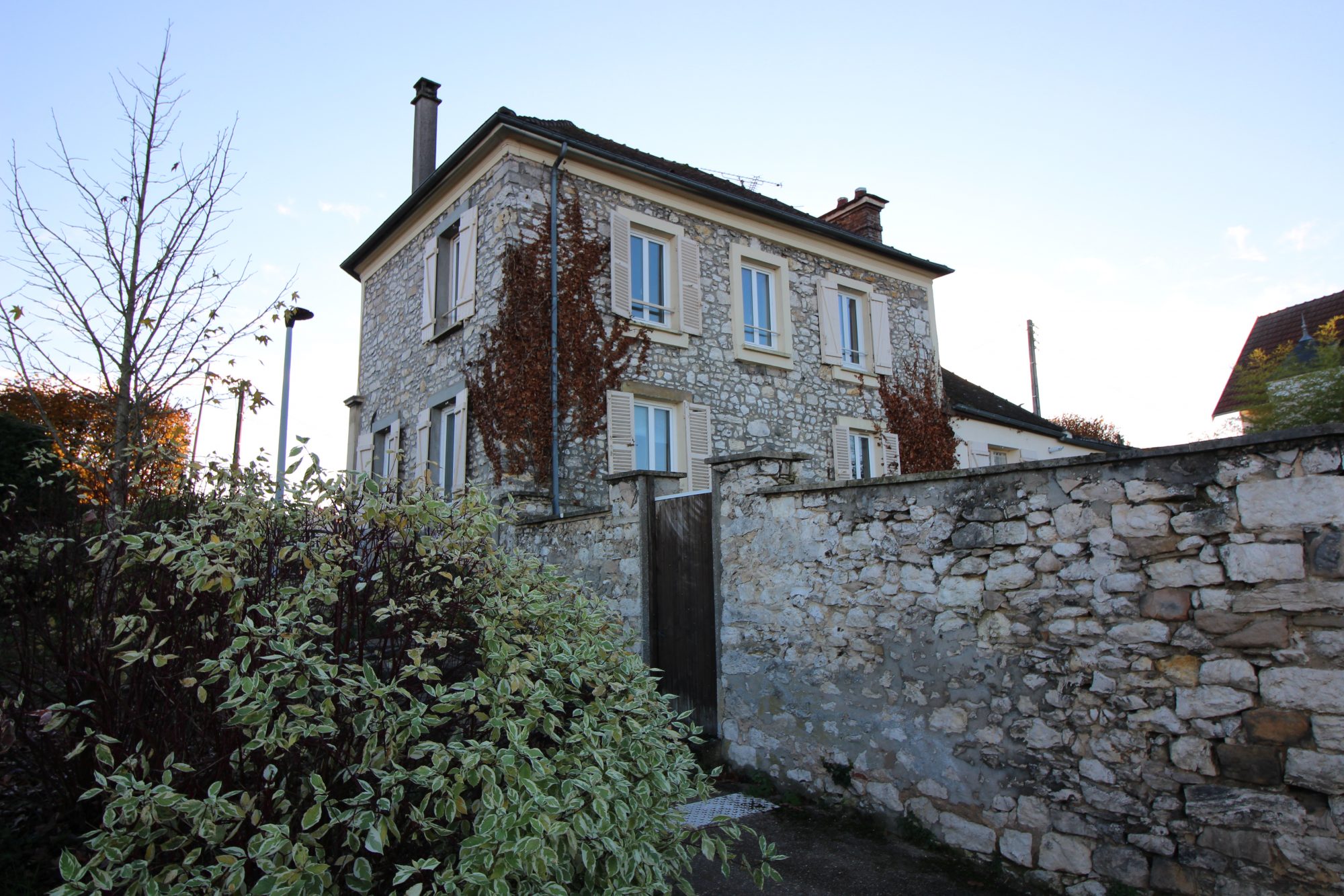 Vente Immeuble MORET-LOING-ET-ORVANNE 77250 Seine et Marne FRANCE