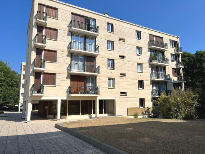 Appartement à vendre, 4 pièces - Marly-le-Roi 78160