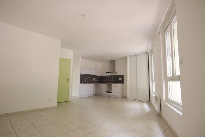 Appartement à louer, 3 pièces - Rivesaltes 66600