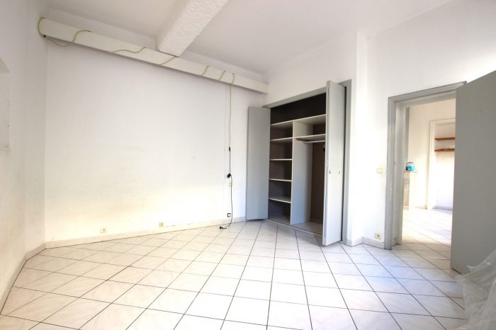 Appartement à louer, 3 pièces - Rivesaltes 66600