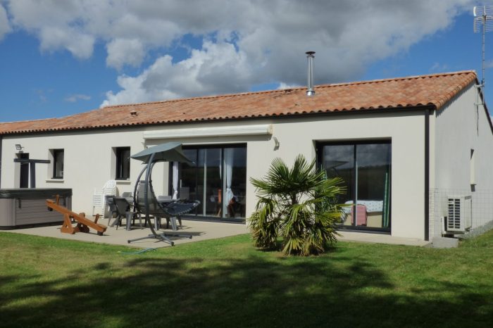 Vente Maison/Villa SAINTE-CECILE 85110 Vendée FRANCE