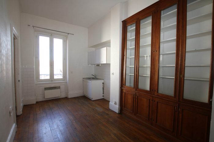 Appartement à louer, 3 pièces - Clermont-Ferrand 63000