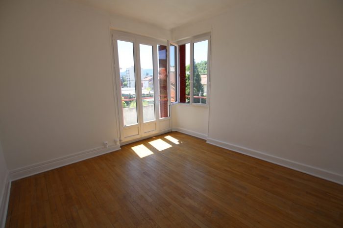 Appartement à louer, 4 pièces - Clermont-Ferrand 63000