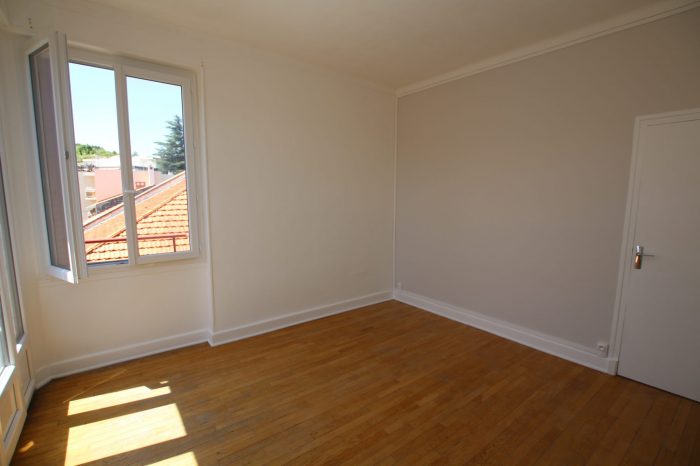 Appartement à louer, 4 pièces - Clermont-Ferrand 63000