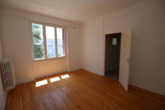 Appartement à louer, 4 pièces - Clermont-Ferrand 63000