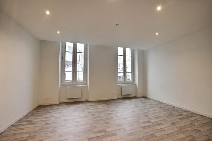 Appartement à louer, 3 pièces - Clermont-Ferrand 63000