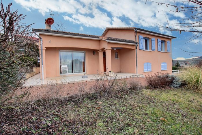 Villa à vendre, 4 pièces - Tallende 63450