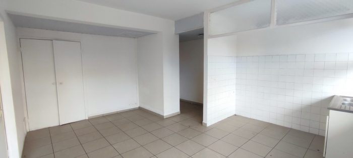 Appartement à louer, 2 pièces - Nouméa 98800