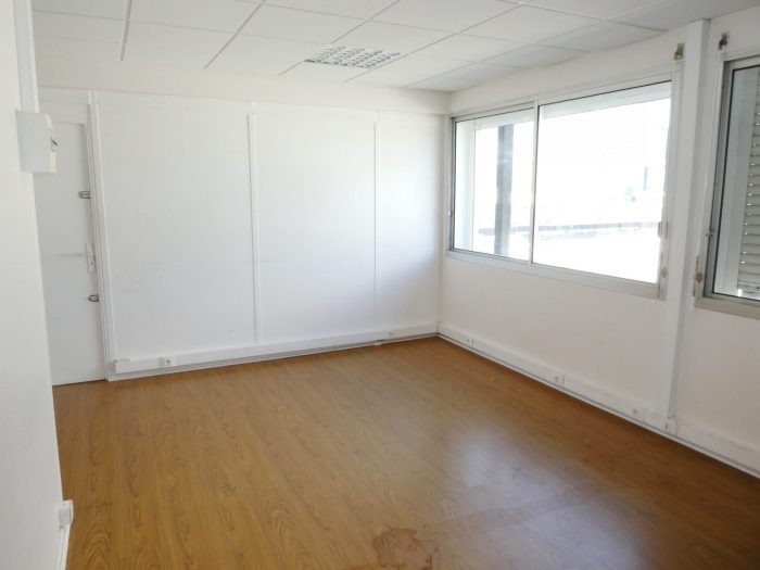 Bureau à louer, 35 m² - Nouméa 98800