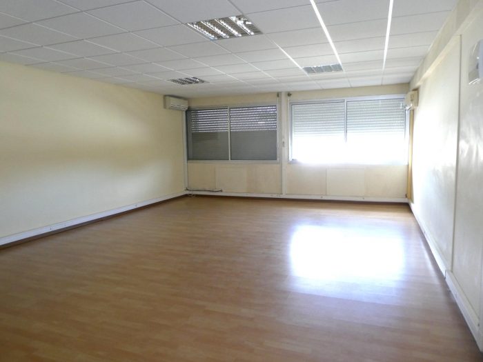 Bureau à louer, 45 m² - Nouméa 98800