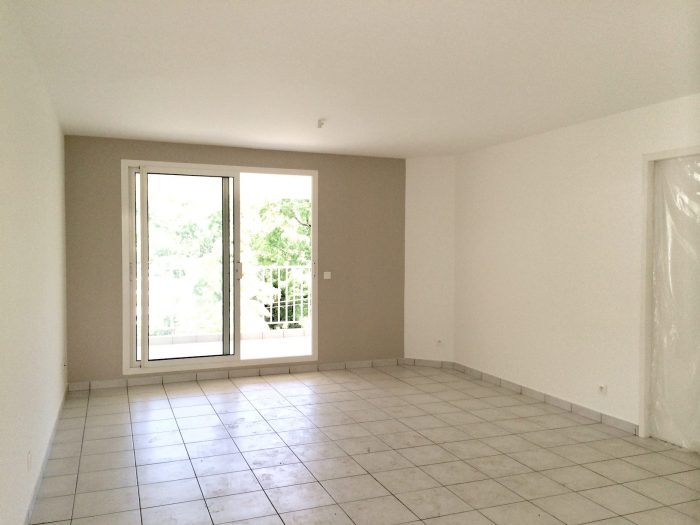 Appartement à vendre, 3 pièces - Mont Dore 98809