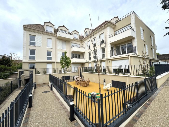 Vente Appartement LES CLAYES-SOUS-BOIS 78340 Yvelines FRANCE
